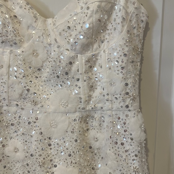 Show Me Your MuMu Off the Market Dress - Picture 7 of 13